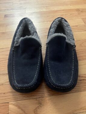 Men's Uggs Navy Sz 13